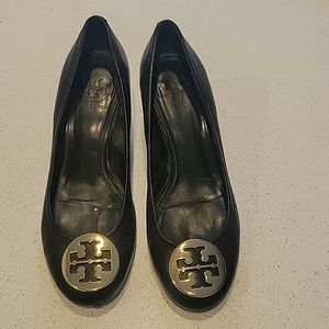 Tory Burch Leather pumps